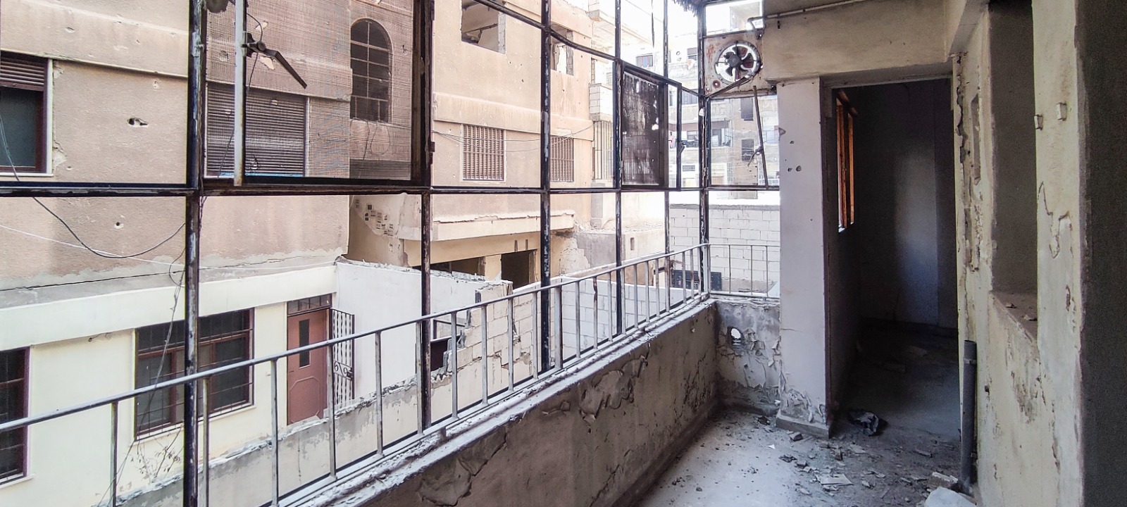 شقة للبيع بحمص في القصور 130 متر على شارع طلائع النور