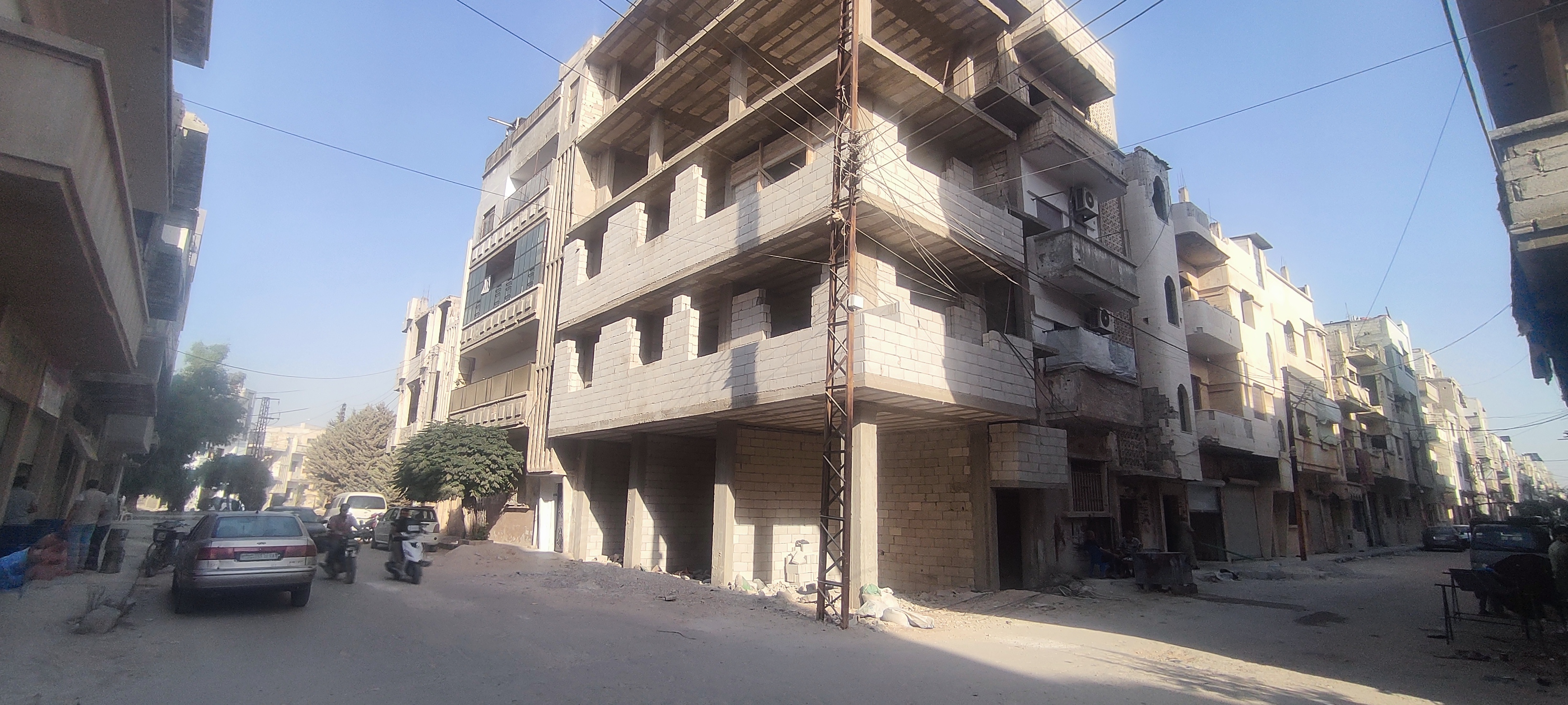 شقة للبيع في حمص الخالدية مساحة 100م على شارعين موقع مميز