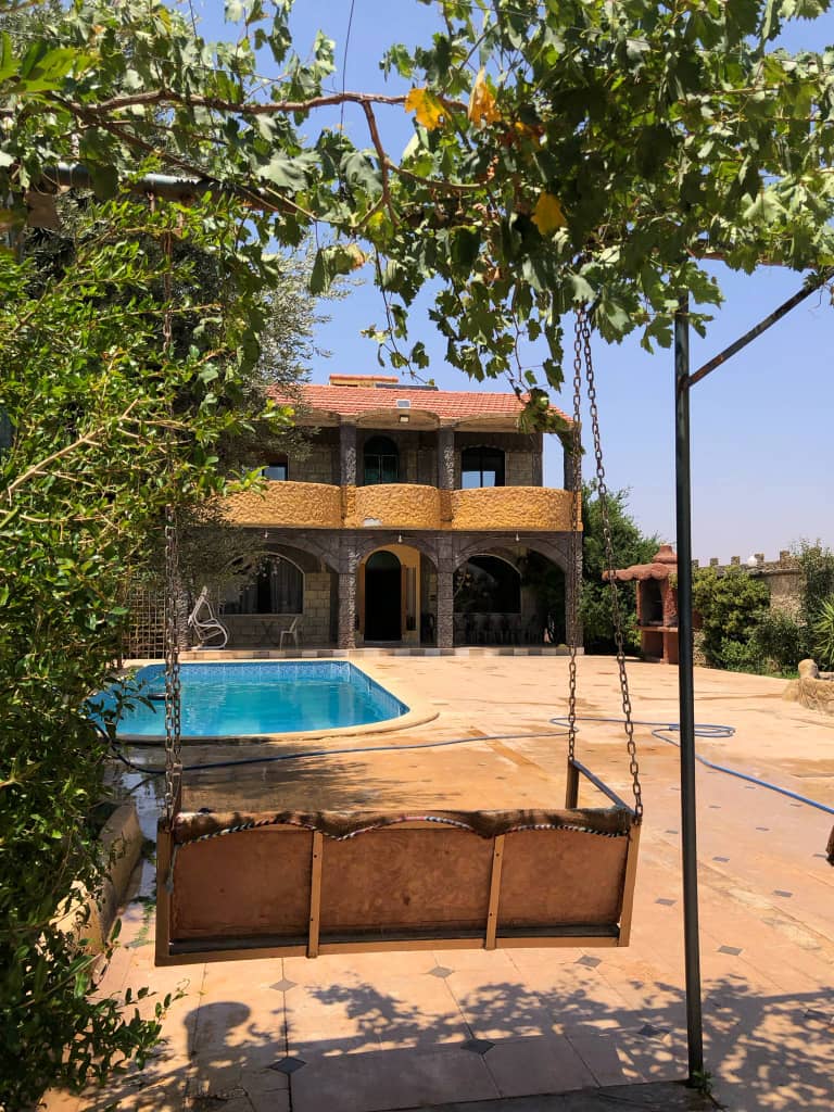 مزرعة دوبلكس سوبر ديلوكس للبيع في الحازمية حمص مع مسبح خاص